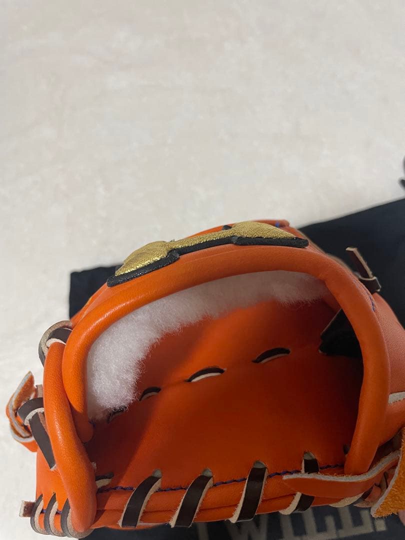 UNDER ARMOUR 硬式内野手右投げ用グローブ　　　 新品未使用