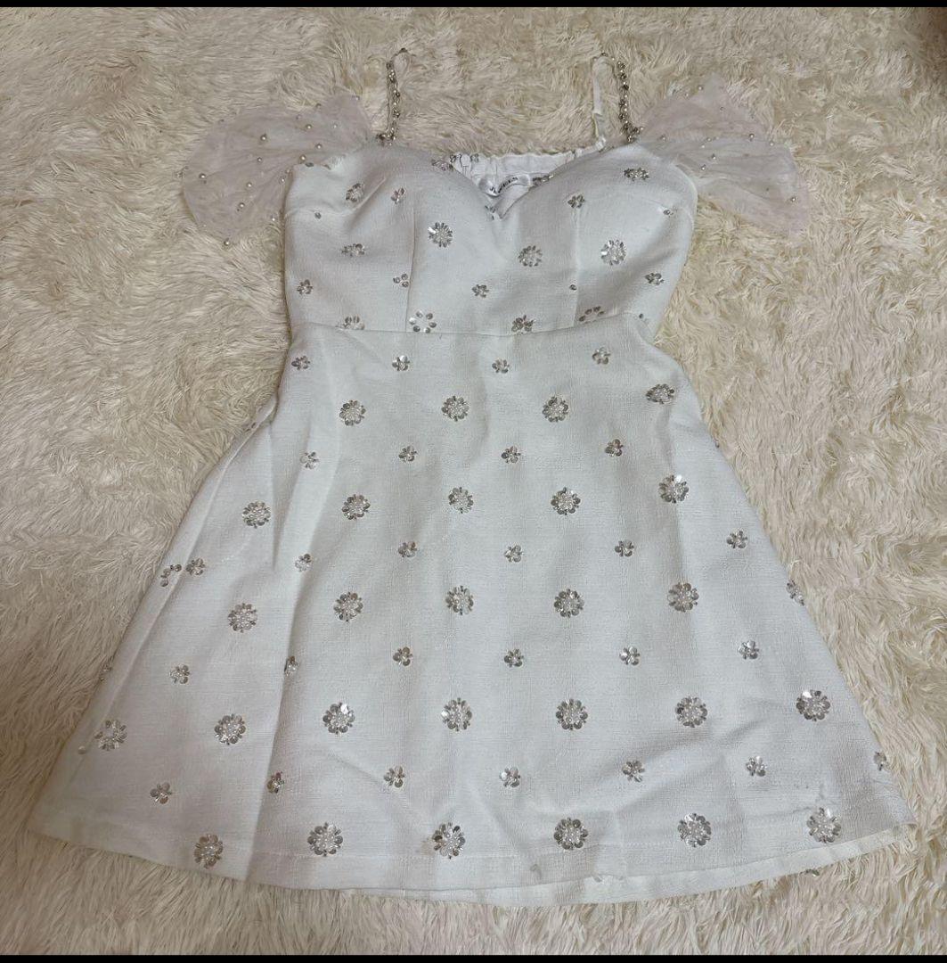 jewels ビジューAラインドレス　キャバドレス