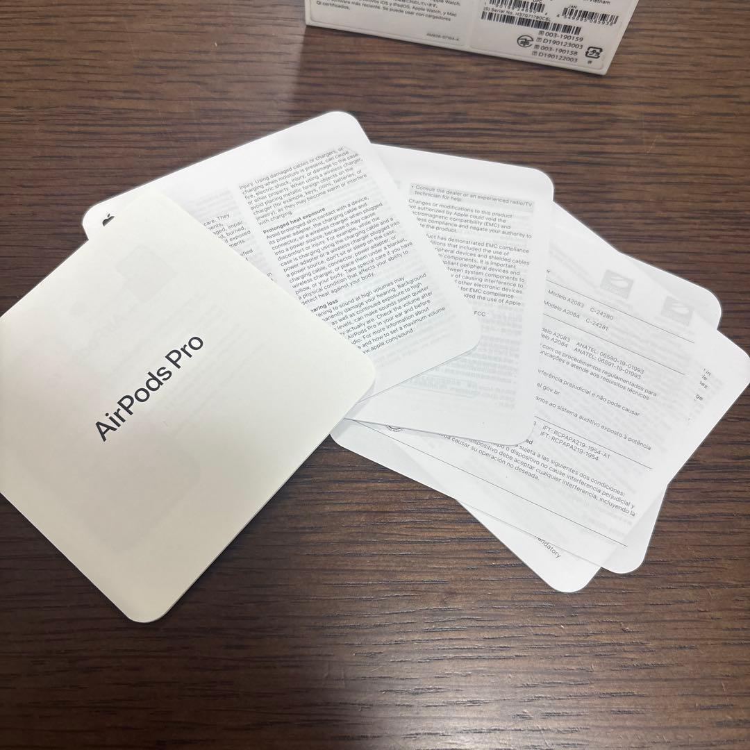 AirPods Pro 本体 ワイヤレス充電ケース付き