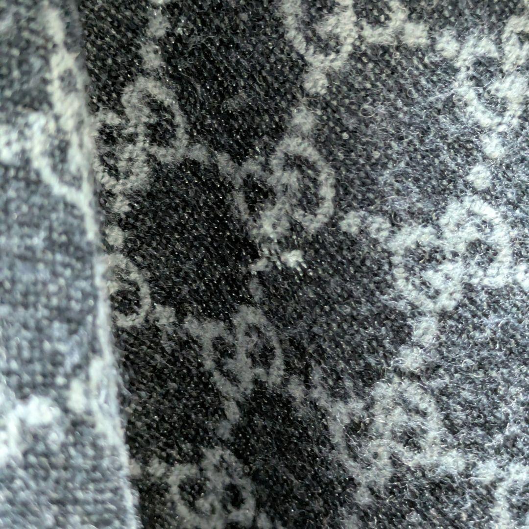 GUCCI グレー ロゴ マフラー フリンジ付き