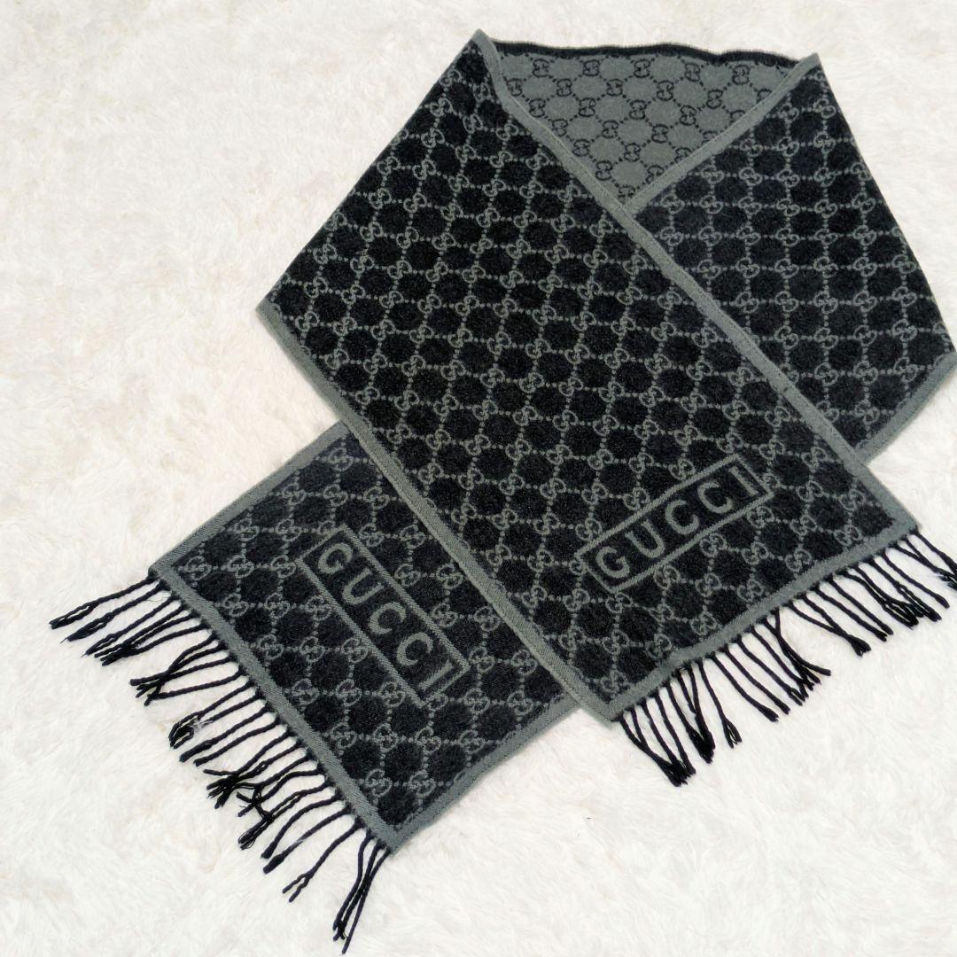 GUCCI グレー ロゴ マフラー フリンジ付き
