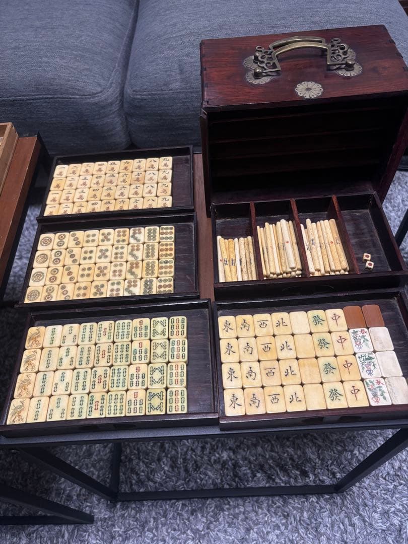 80年ほど前の上質鹿の骨材と竹材の麻雀牌セット木製の箱付き全種完備　送料無料