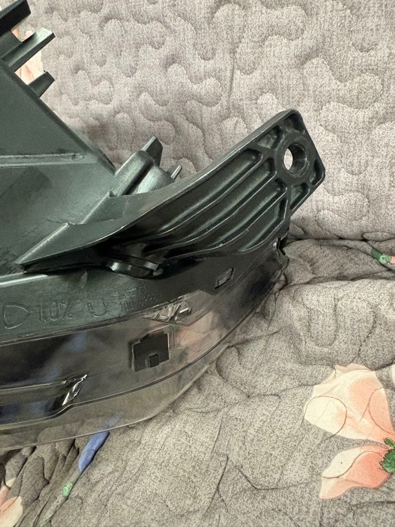 ホンダ N-VAN左LEDヘッドライト