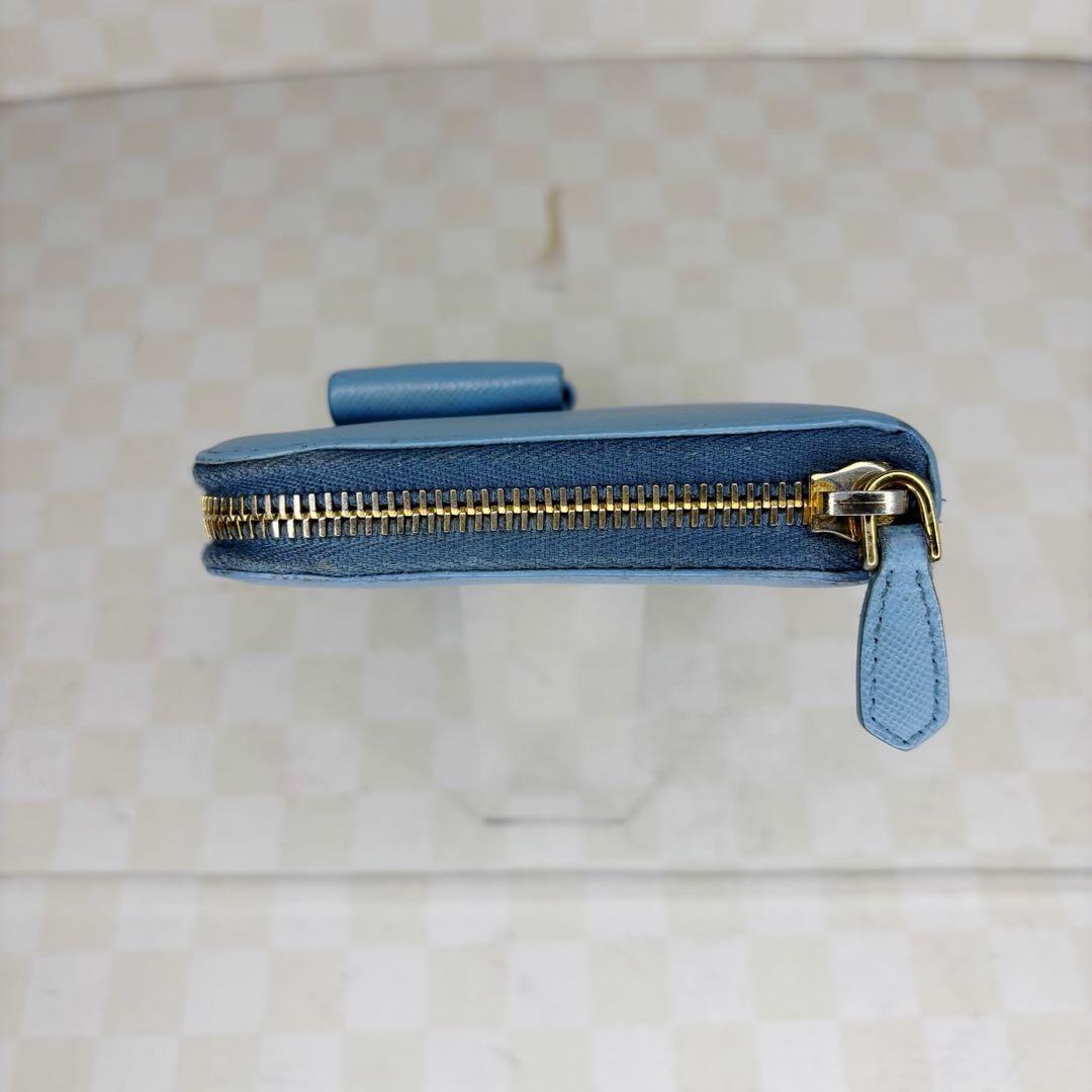 極美品　PRADA プラダ　長財布　ラウンドファスナー　M05