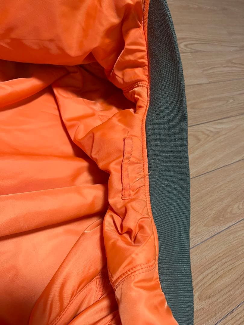 ALPHA MA-1 NIKE リメイクカーキ