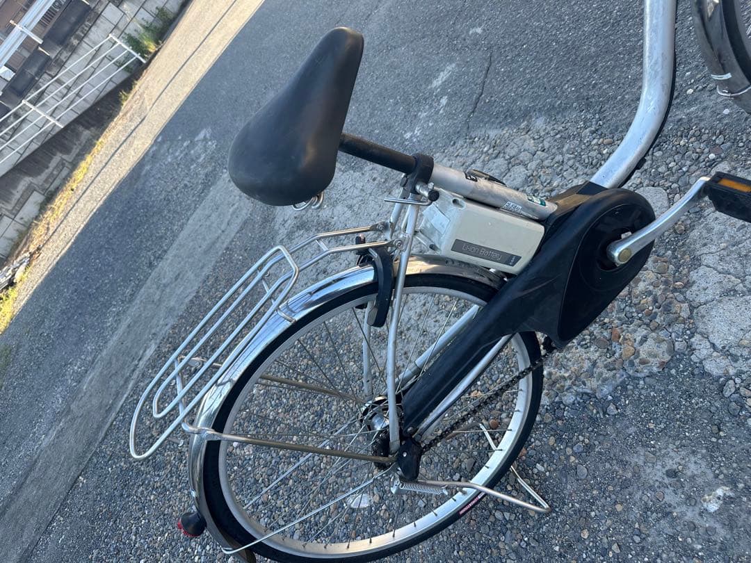 電動アシスト自転車 シルバー 26インチ バスケット付き