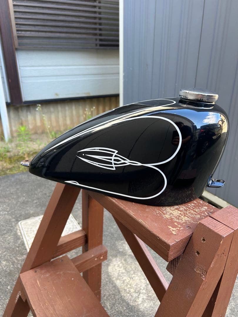 スポーツスター　タンク　社外　ピンスト　チョッパー