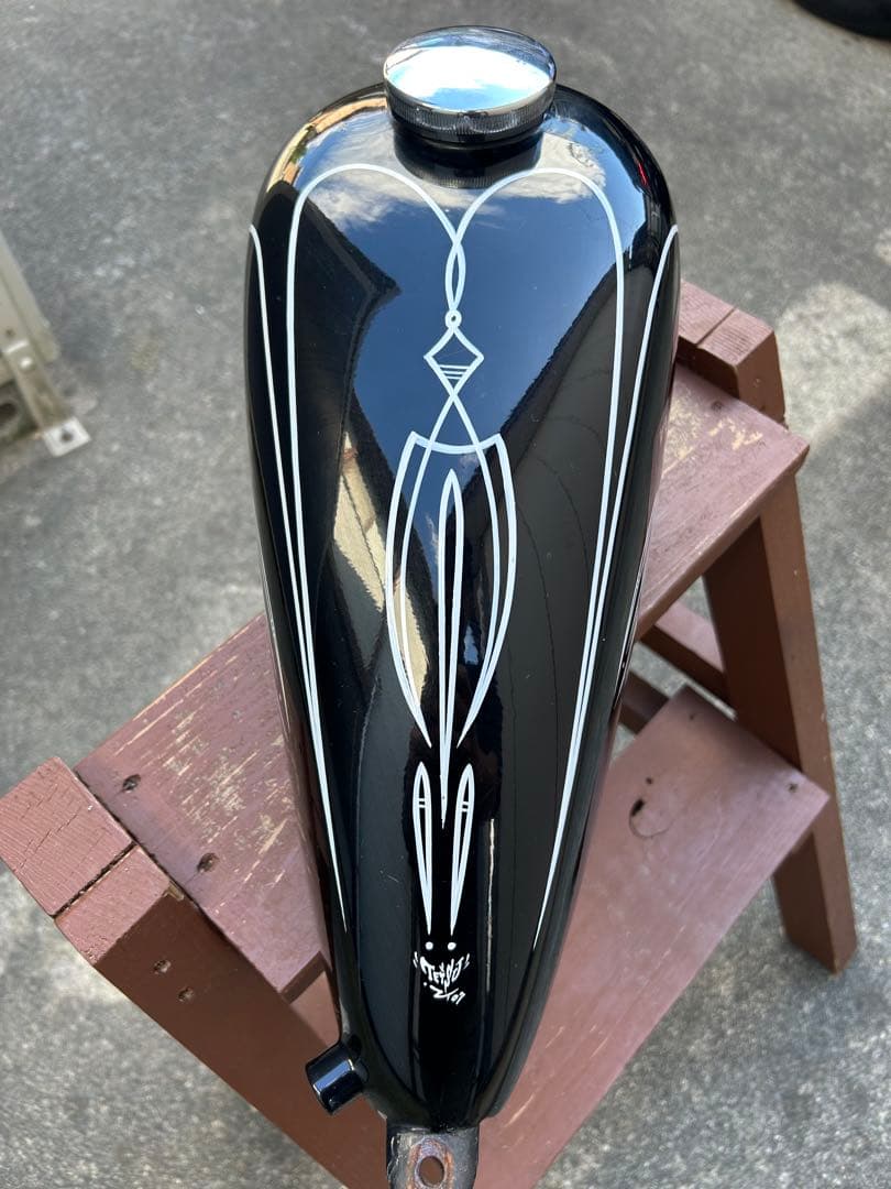 スポーツスター　タンク　社外　ピンスト　チョッパー