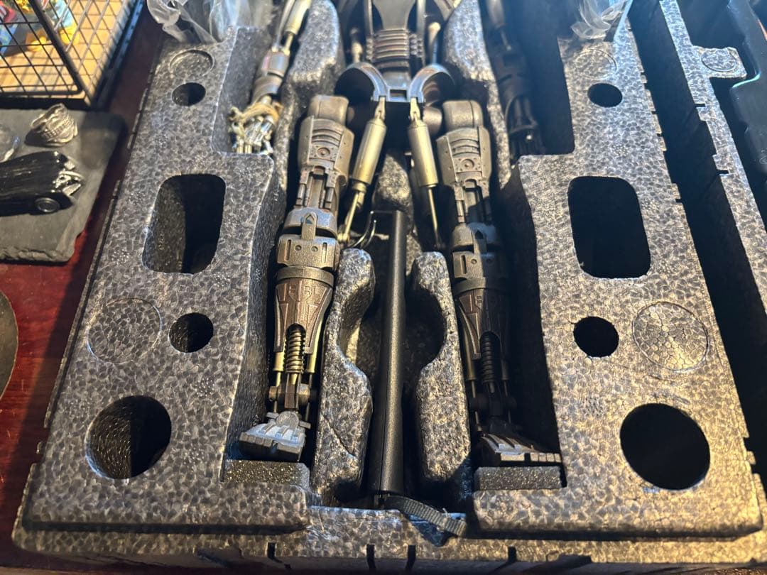 ターミネーター サルベーション エンドスケルトン T-600 1/6スケール
