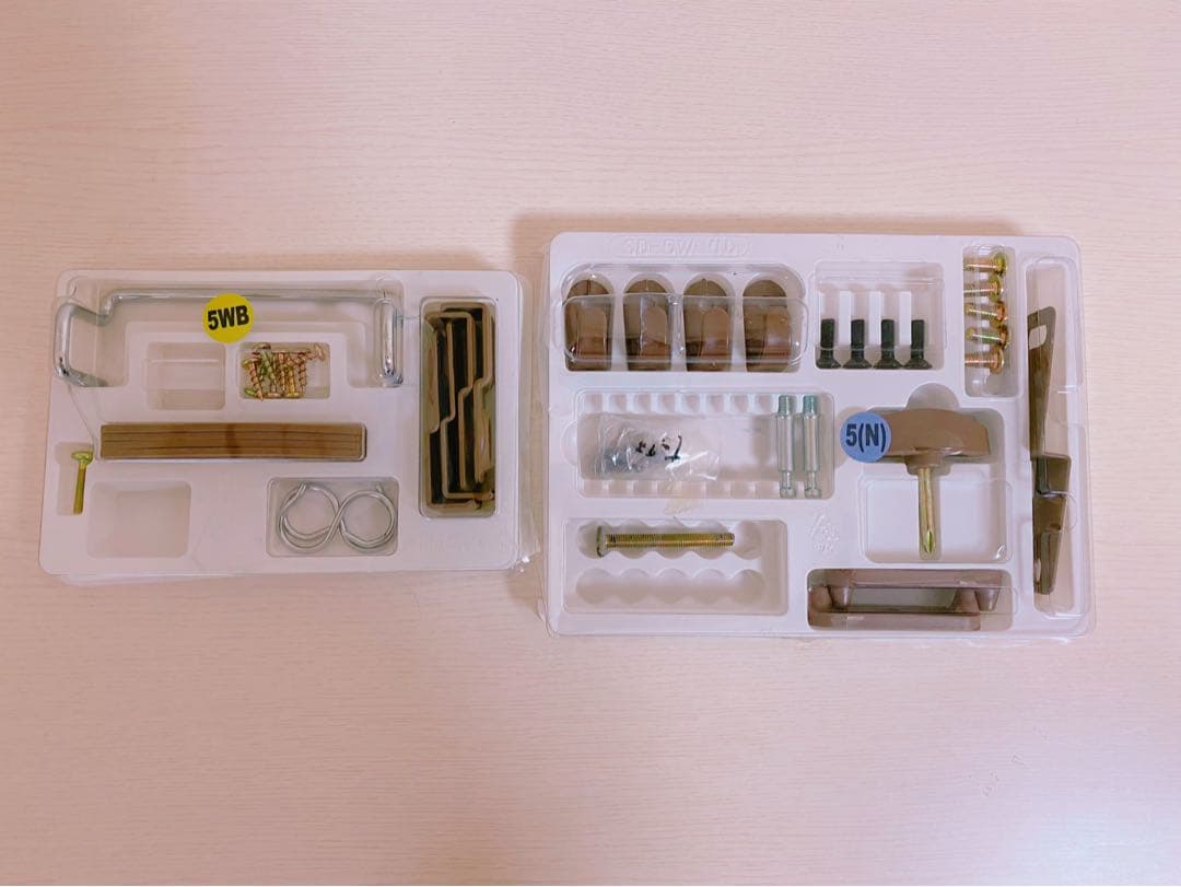 ☆状態良い☆ ホワイト木製デスク 引き出し2つ・棚3つ・電源タップ付