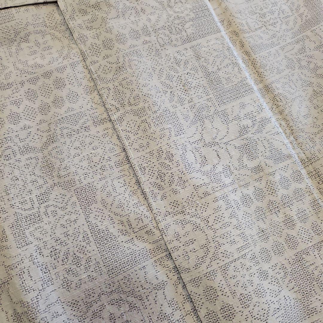 本真綿結城紬☆結城織物☆正絹☆結城紬☆仕付け付き☆薄いグレー地☆証紙あり