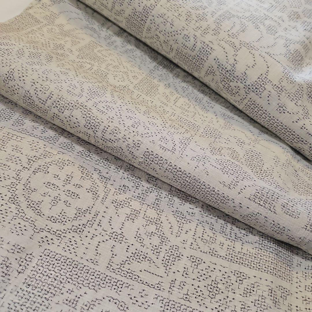 本真綿結城紬☆結城織物☆正絹☆結城紬☆仕付け付き☆薄いグレー地☆証紙あり