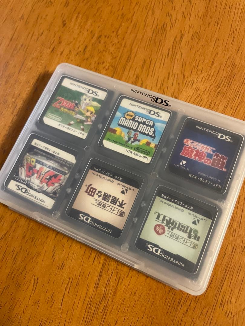 【中古】DS 本体＋ソフト17本セット