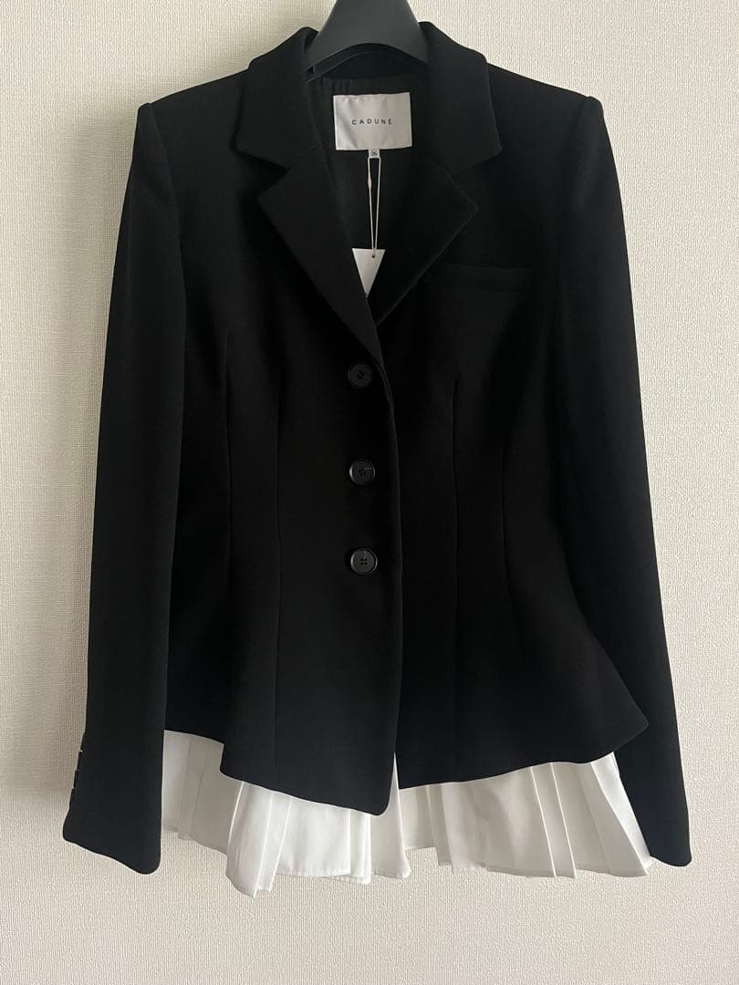 CADUNE×神崎恵コラボ　ペプラムジャケット（紙タグ付）