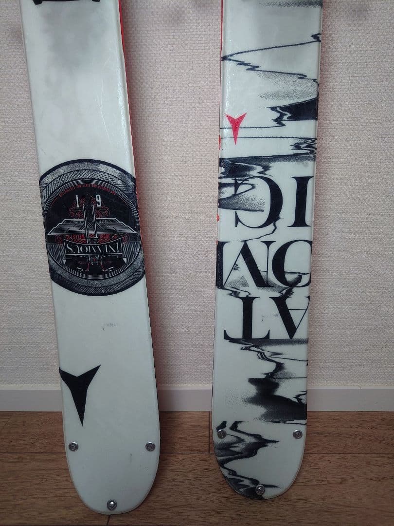 訳あり　ATOMIC　INFAMOUS　フリースタイルスキー　ツインチップ