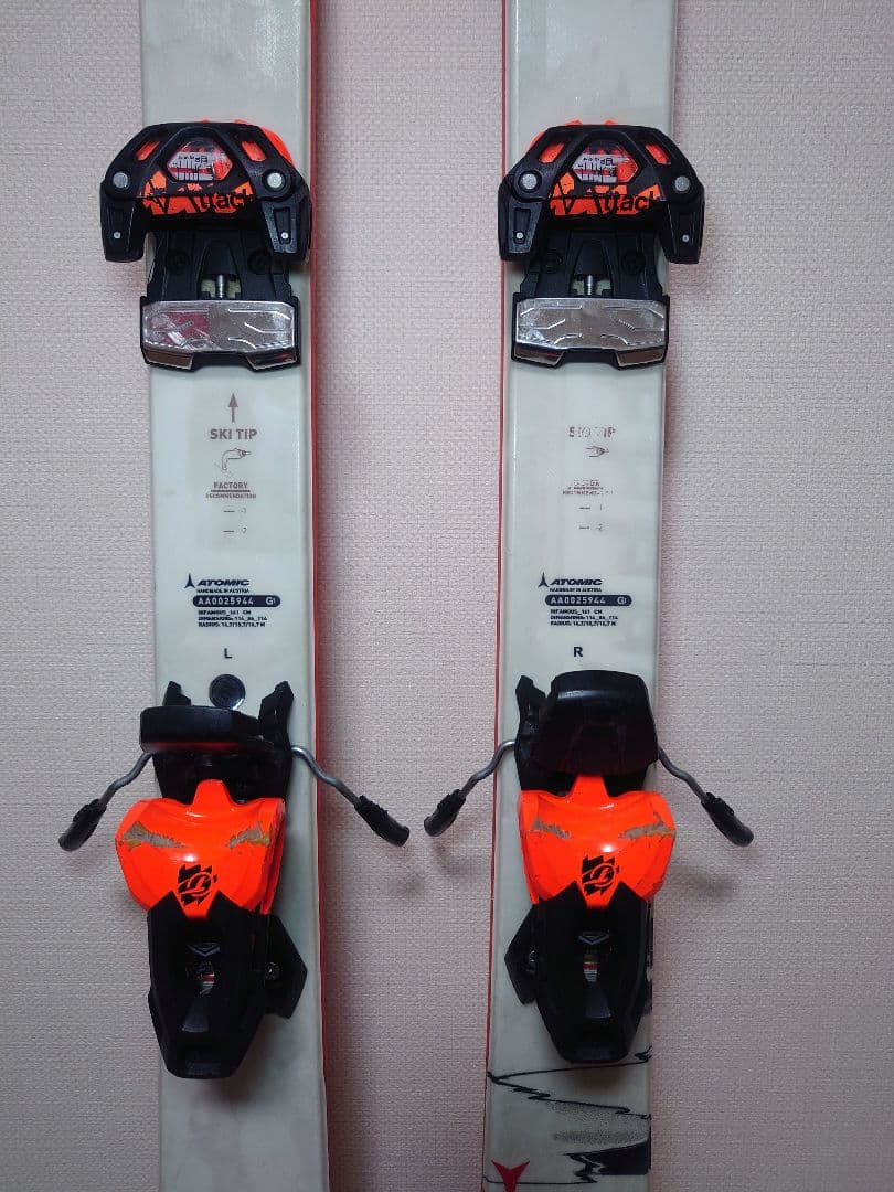 訳あり　ATOMIC　INFAMOUS　フリースタイルスキー　ツインチップ