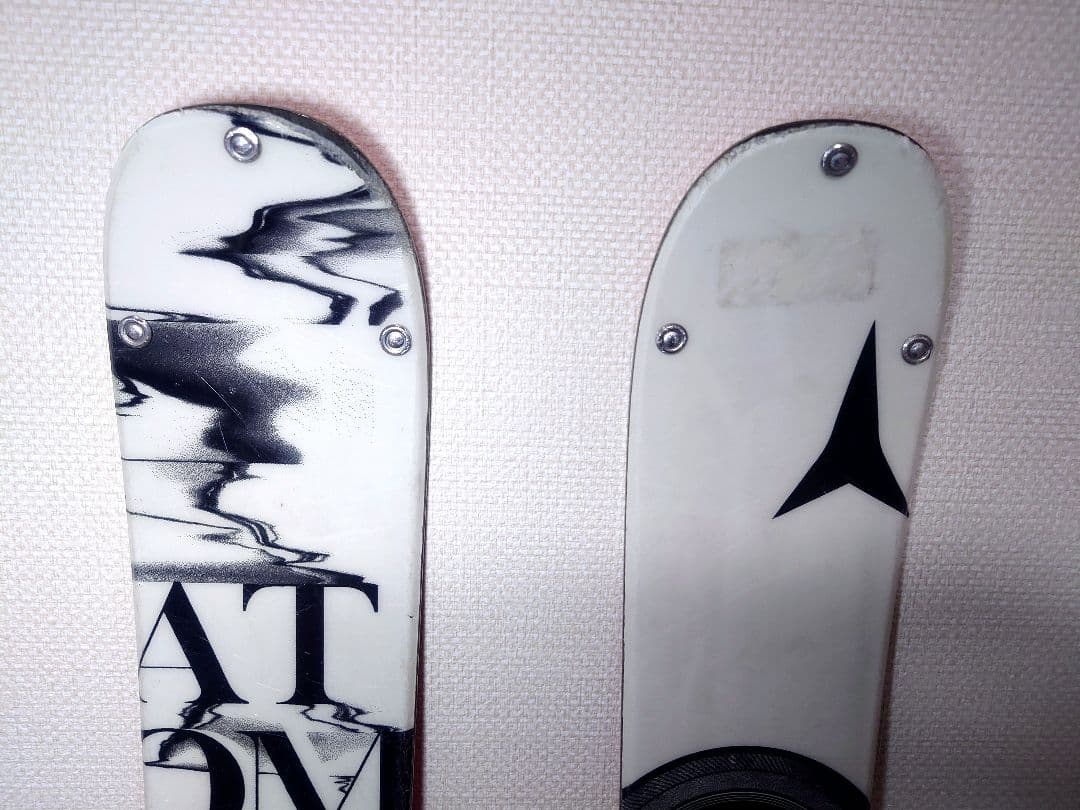 訳あり　ATOMIC　INFAMOUS　フリースタイルスキー　ツインチップ