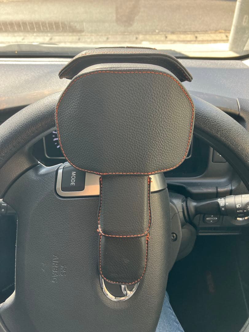 ハンドルロック　ステアリングロック　防犯