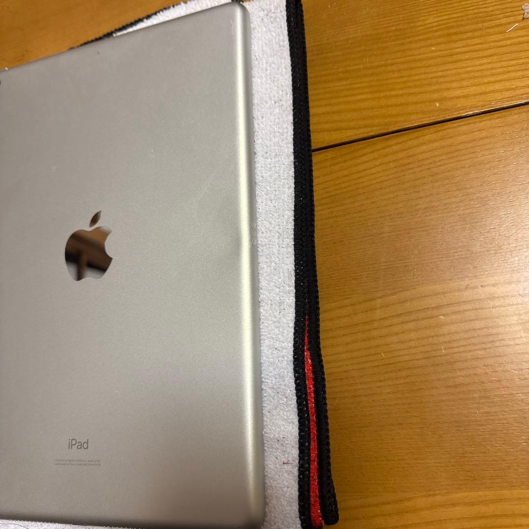 Apple iPad 第7世代32GB シルバー 本体