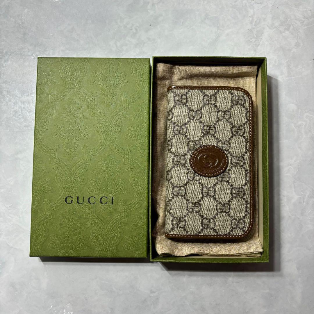 グッチ GG スプリーム PVC レザー iPhone 15 ケース ベージュ