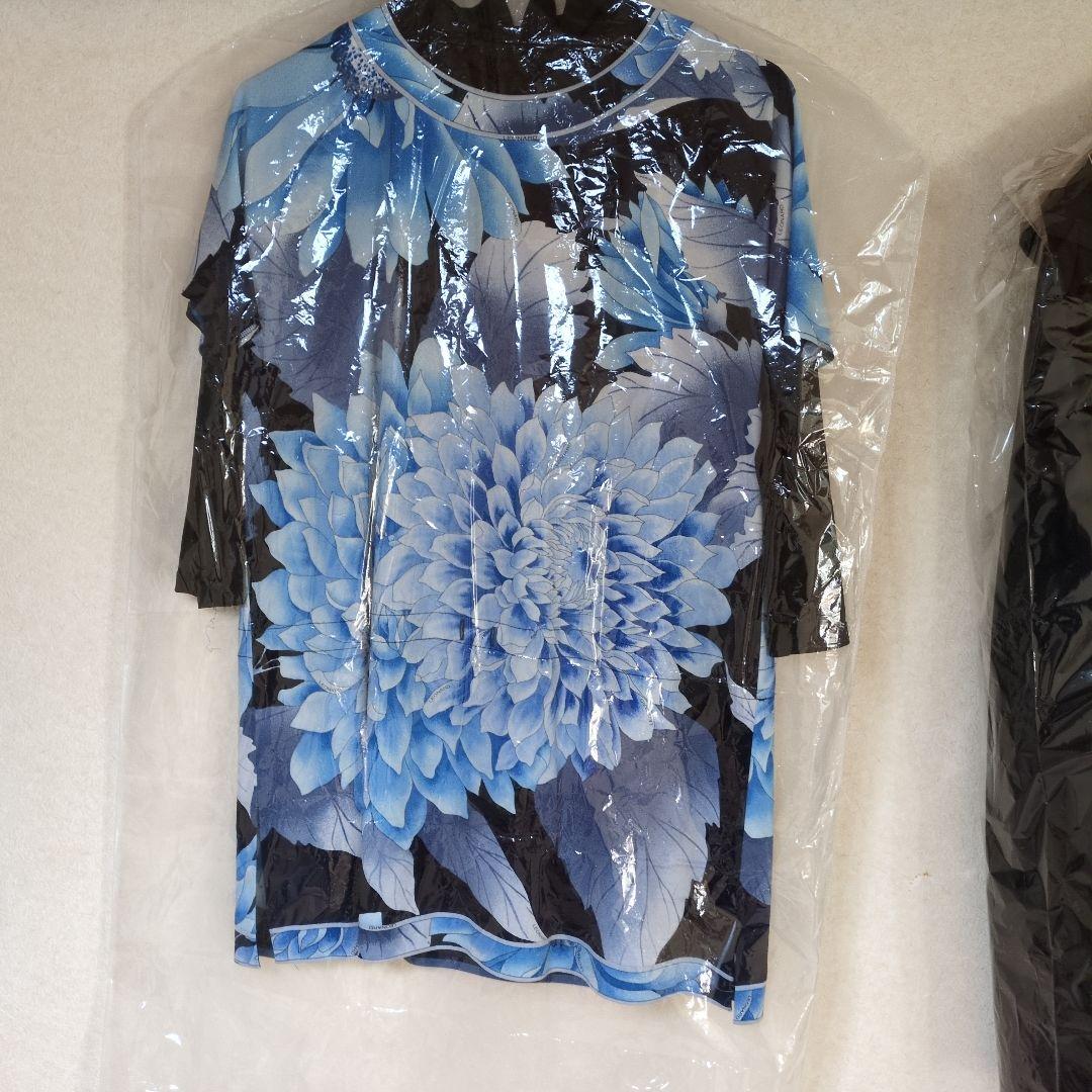 レオナール　大きいサイズ　人気花柄 半袖チュニックのみ