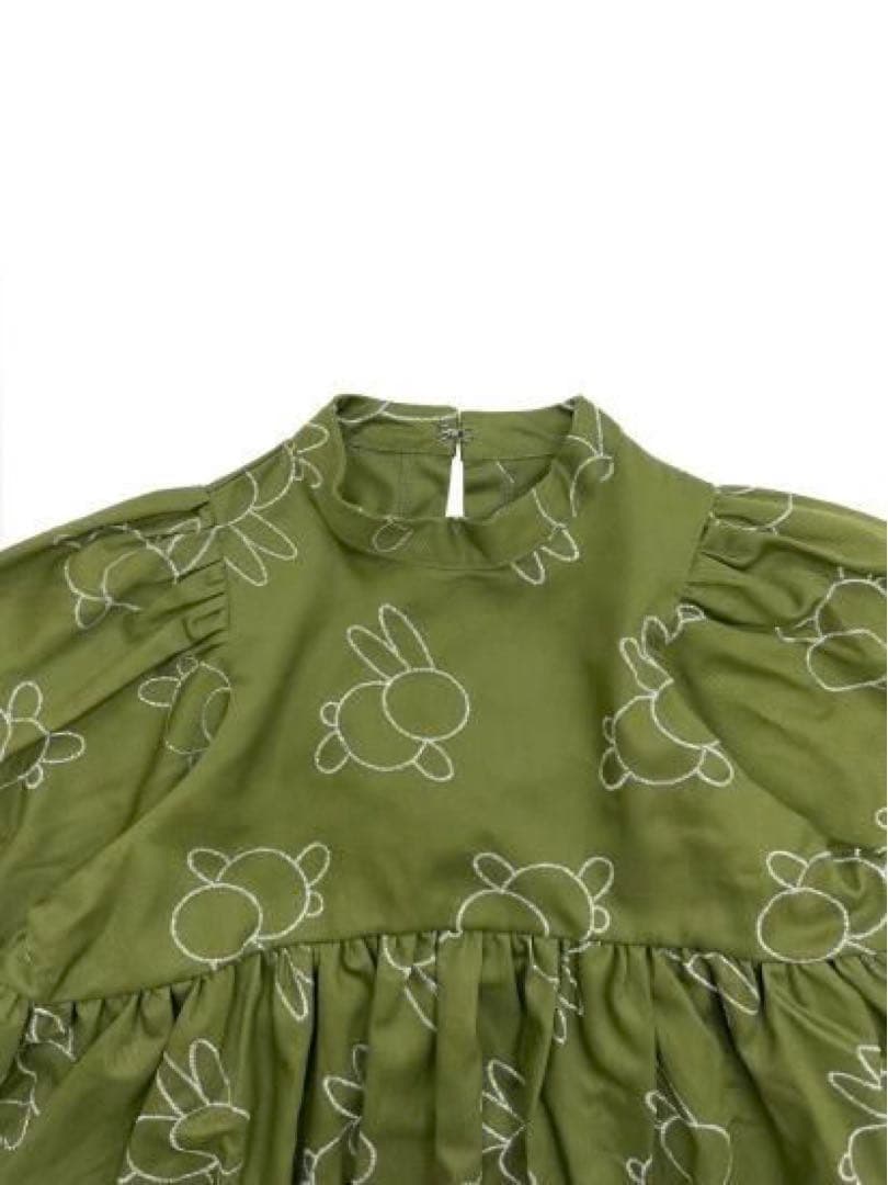 セール⚫︎UNIONINI⚫︎カーキにシルバーのうさぎのトップス 10/12Y