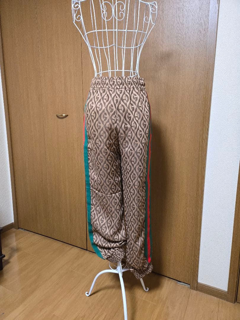 Gucci ロゴ柄 パンツ 保存袋つき