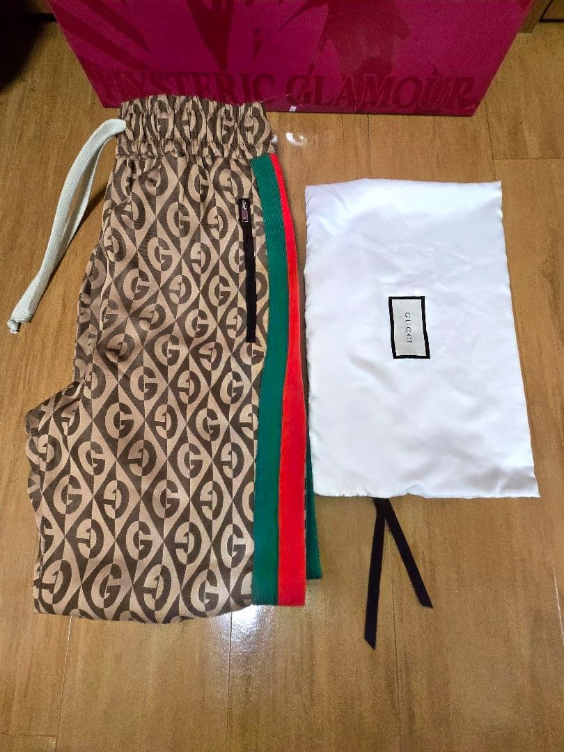 Gucci ロゴ柄 パンツ 保存袋つき