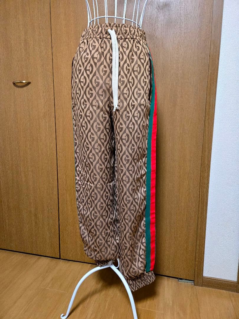 Gucci ロゴ柄 パンツ 保存袋つき