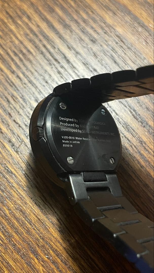 ISSEY MIYAKE TO 腕時計 ブラック 吉岡徳仁