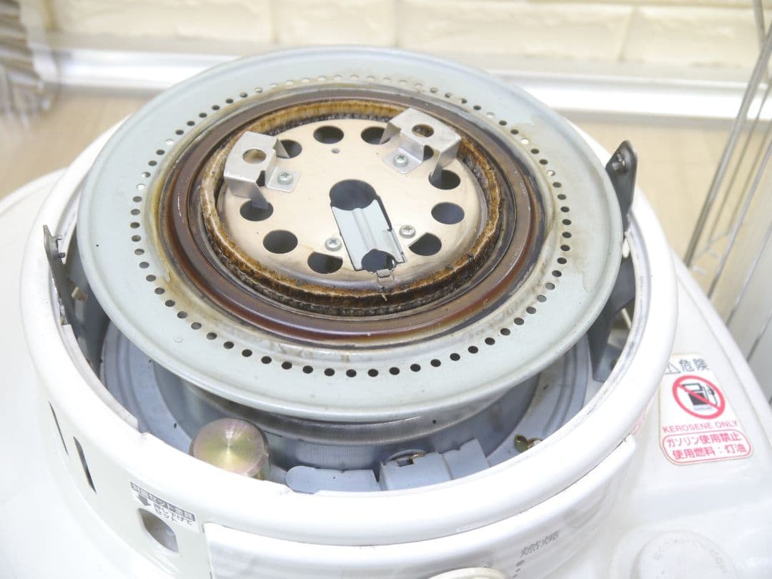 送料無料❤2014年 コロナ/CORONA ホワイト 石油ストーブ 安全ガード