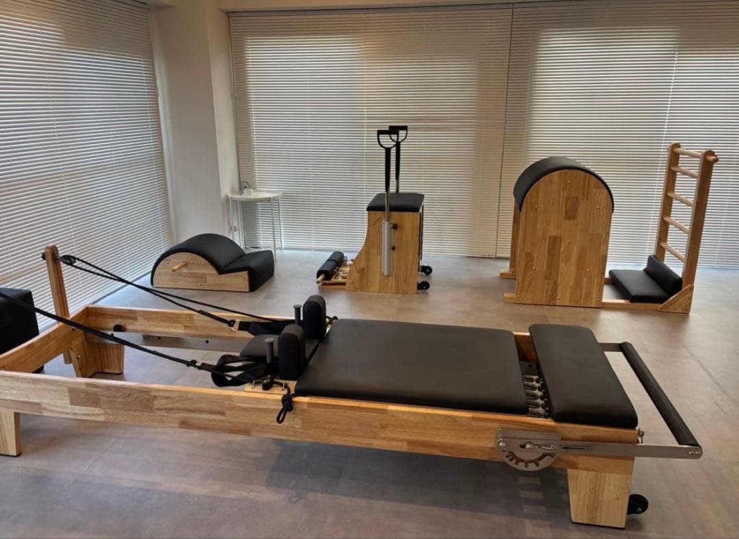 【新品送料込】スパインコレクター ピラティス在庫1台