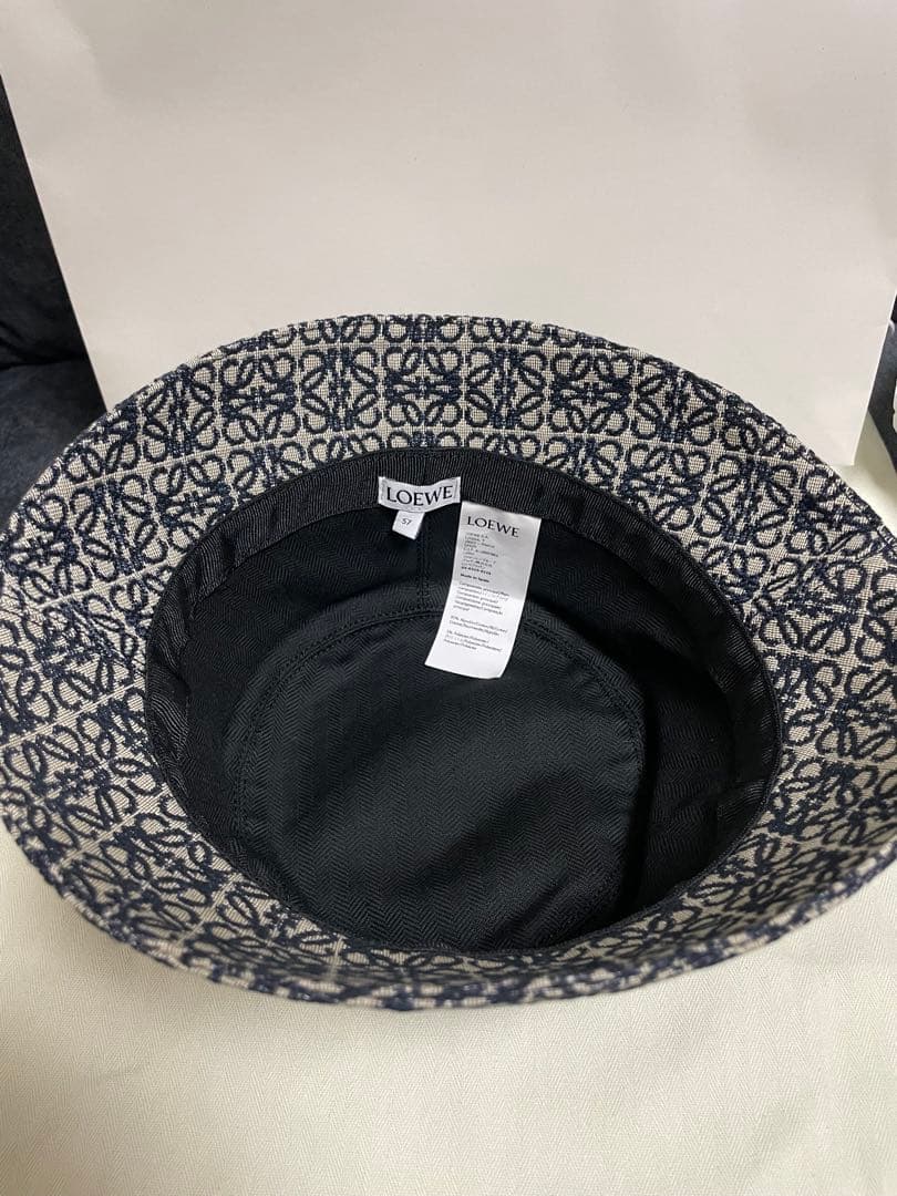 LOEWE バケットハット 幾何学模様