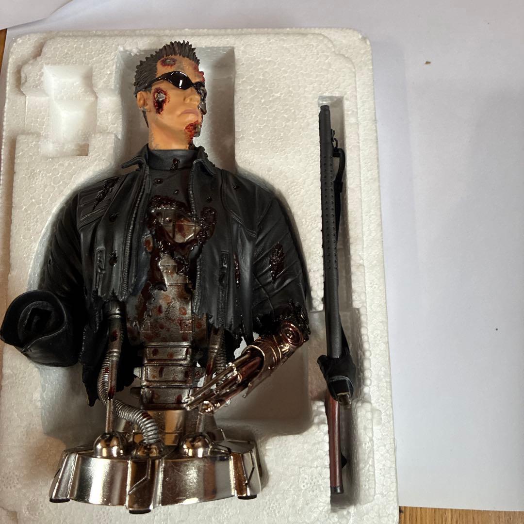 T-850 Battle Damaged フィギュア