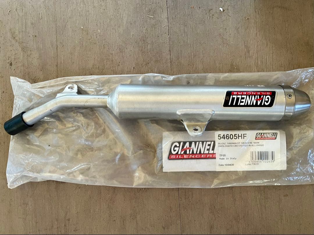 DT125R 3FW 用　GIANNELLI 製　チャンバーとサイレンサ
