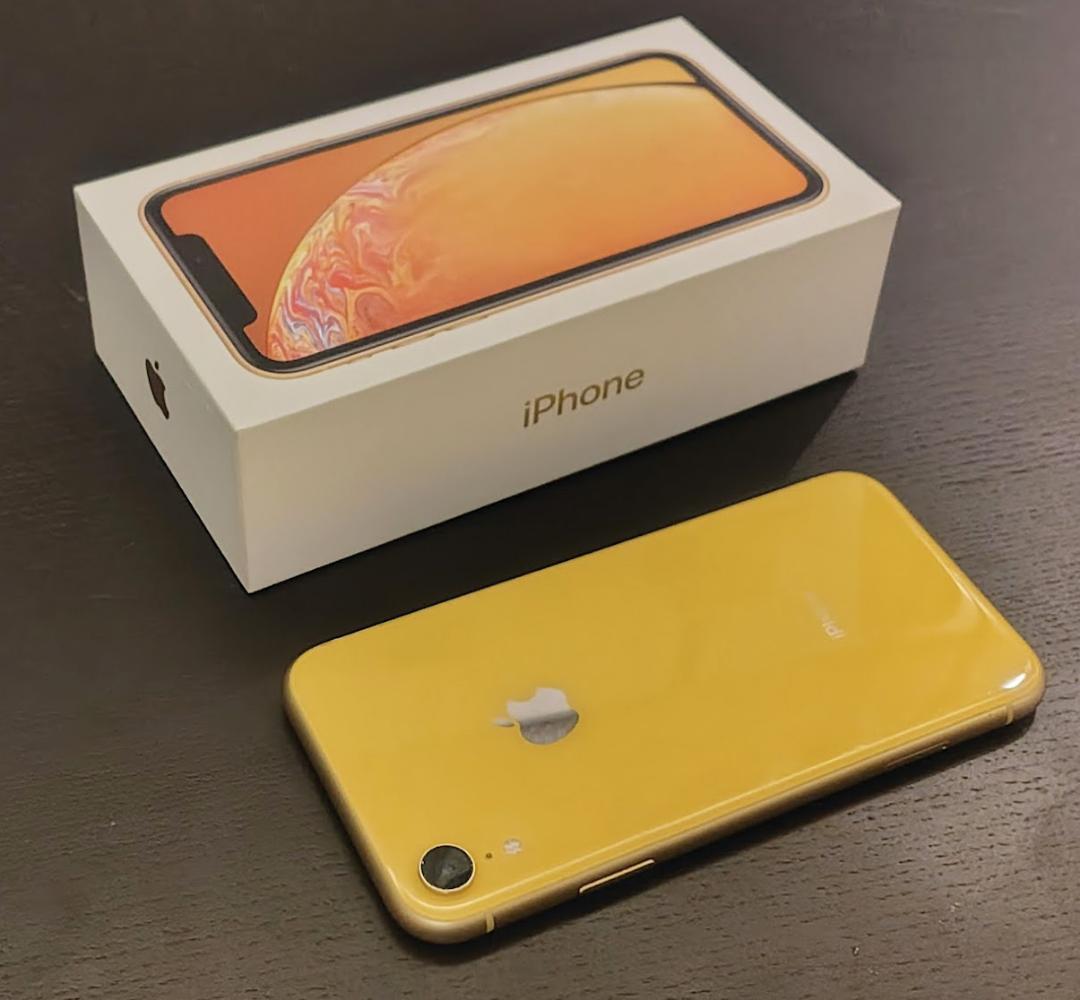 iPhone XR 【不具合箇所あり】128GB SIMフリー イエロー