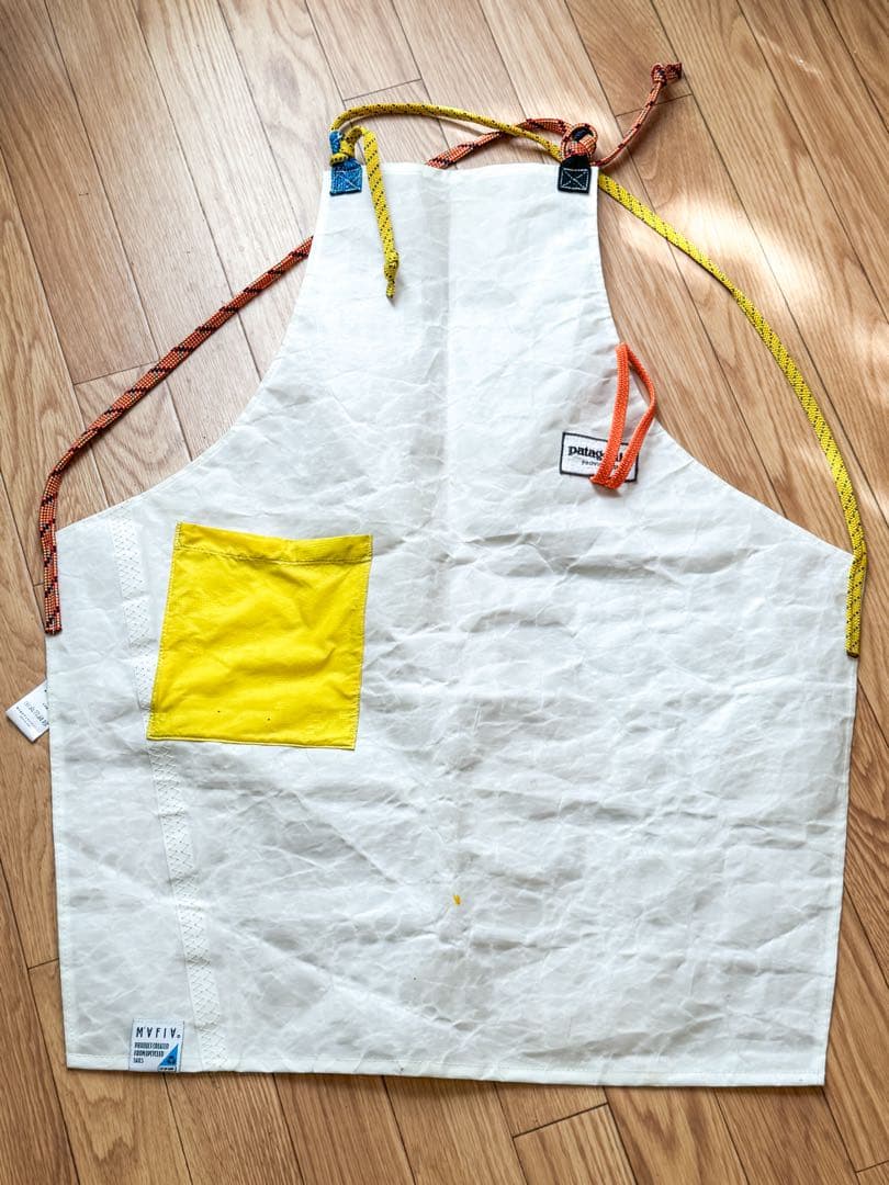 に*る様 パタゴニア patagonia マフィアバッグ アップサイクル エプロ