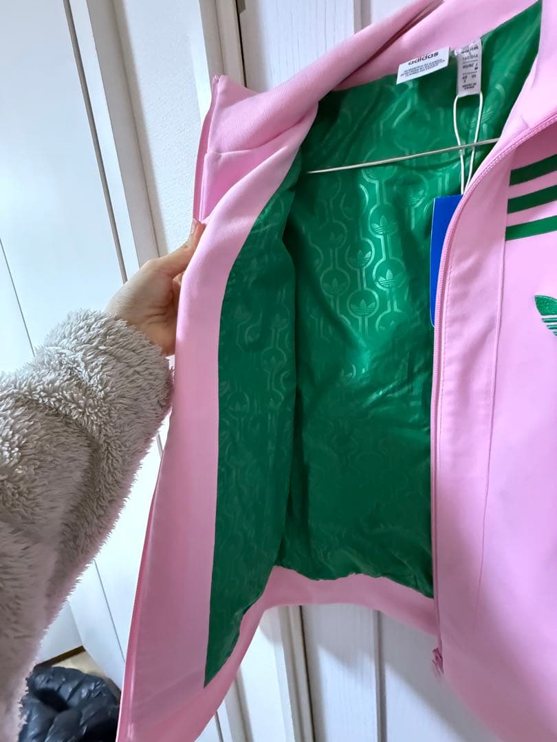 【新品未使用】adidas ピンク ストライプ ジャケット