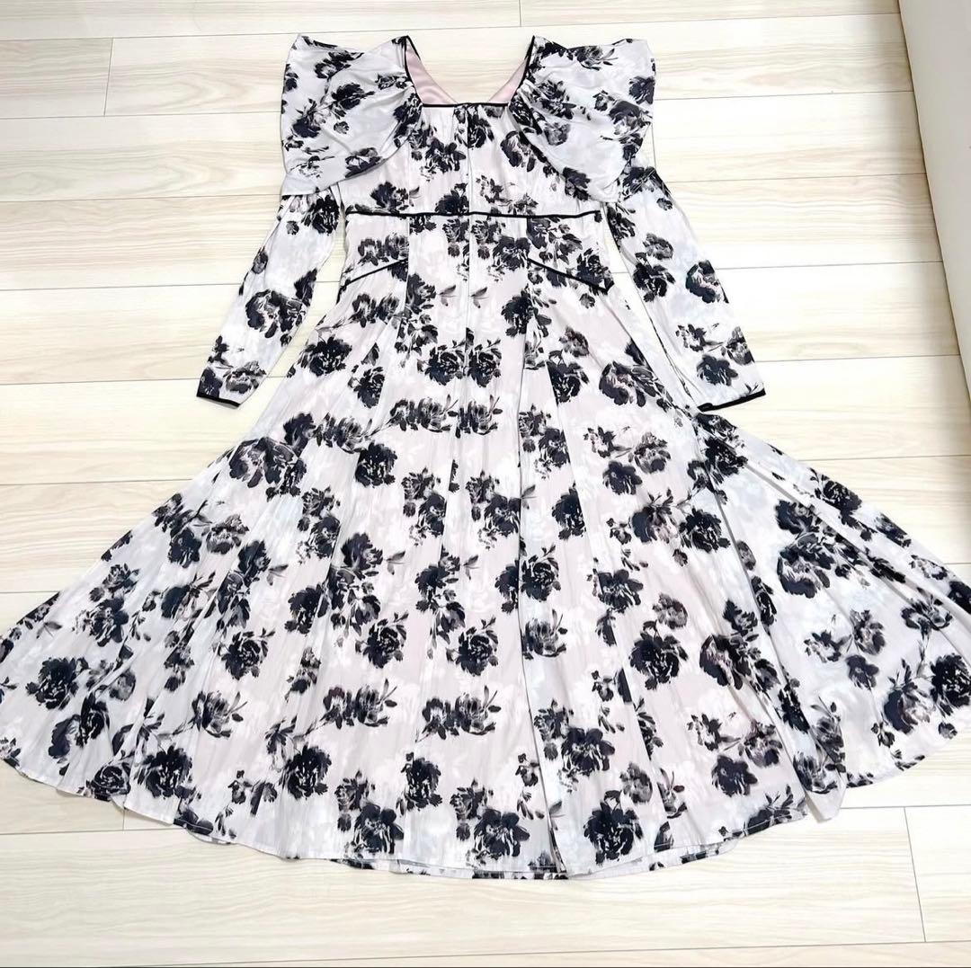 ワンピース Herlipto Winter Rose Dress M