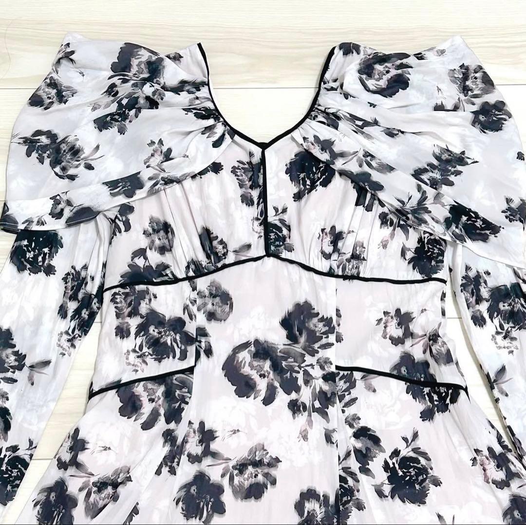 ワンピース Herlipto Winter Rose Dress M