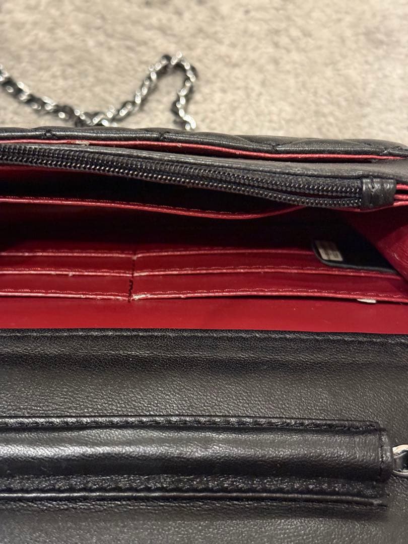 ブラック ショルダーバッグ　早い者勝ち