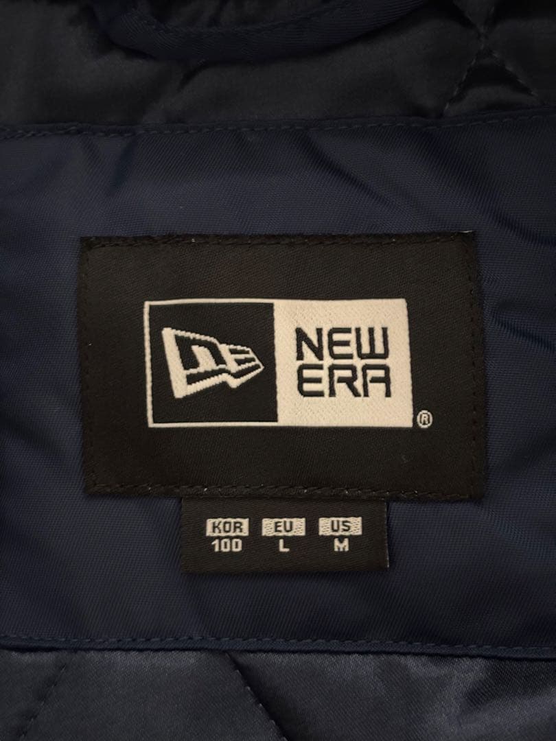 美品！NEWERAニューエラ　ヤンキースYankees スタジャン ネイビー　L