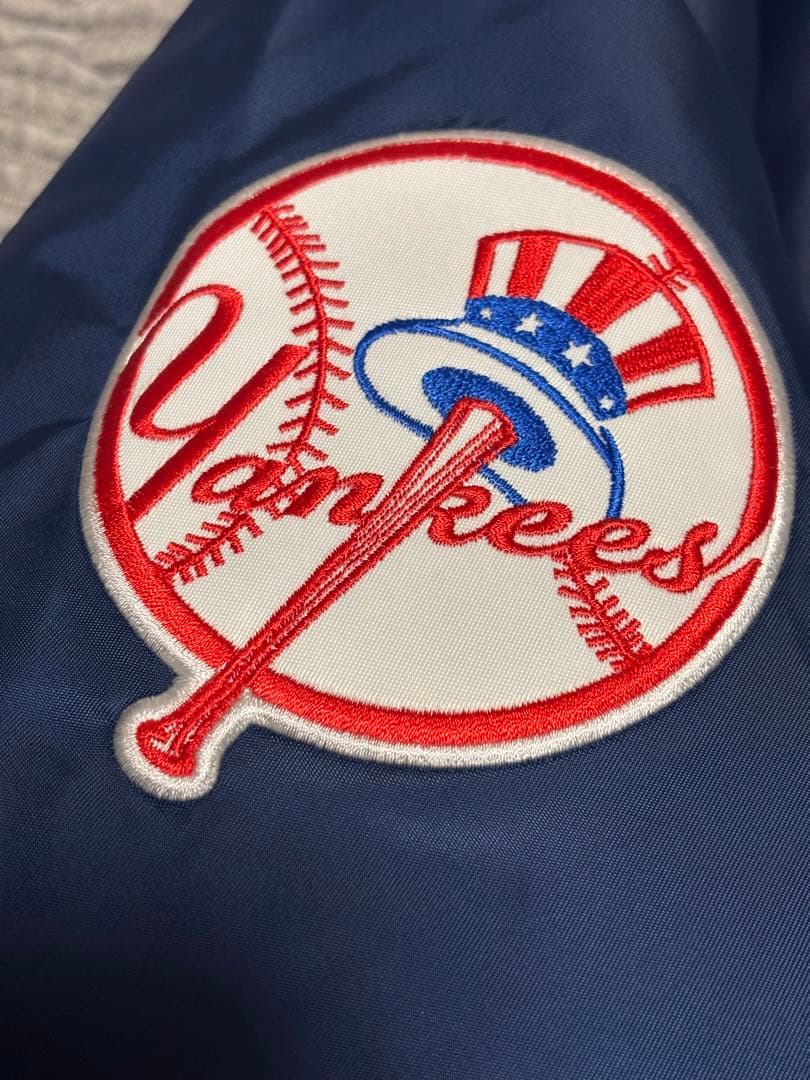 美品！NEWERAニューエラ　ヤンキースYankees スタジャン ネイビー　L