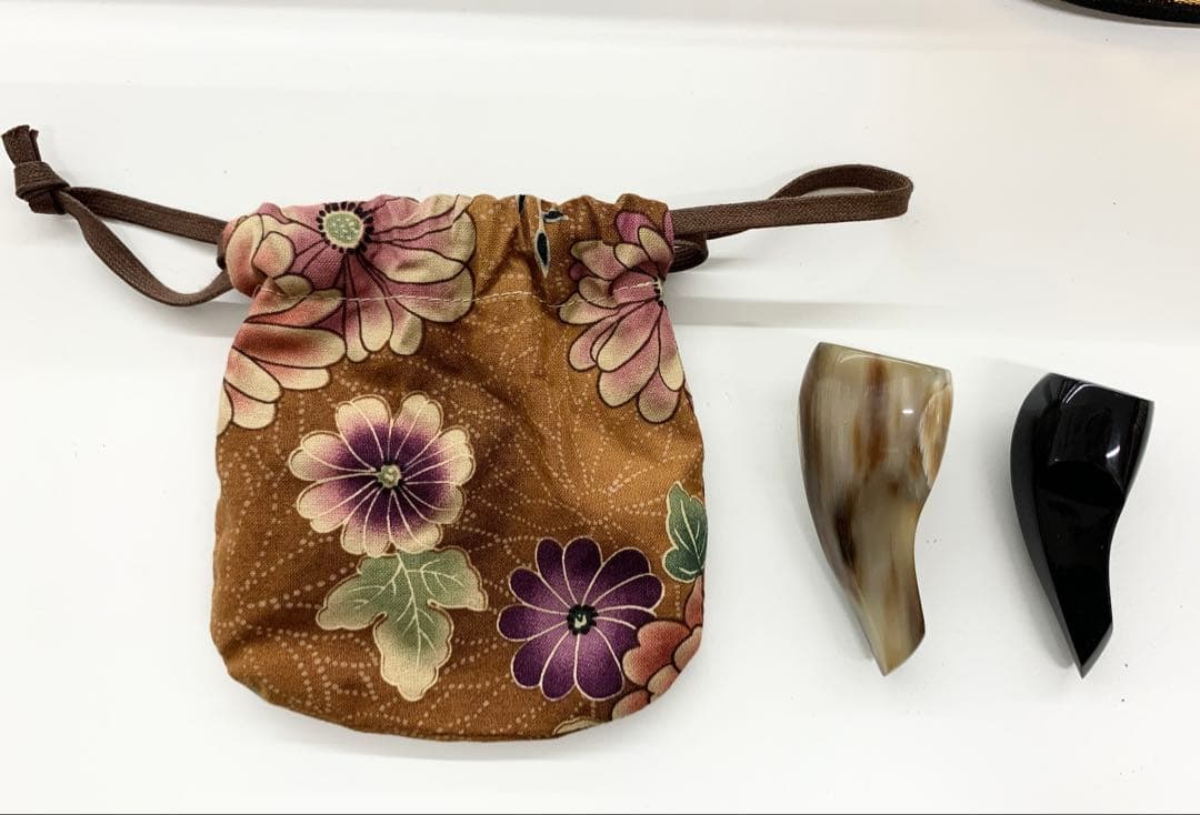 ジ*ン様 美品 沖縄三線 蛇皮 人口皮 入門 初心者用 ケース バチ付き