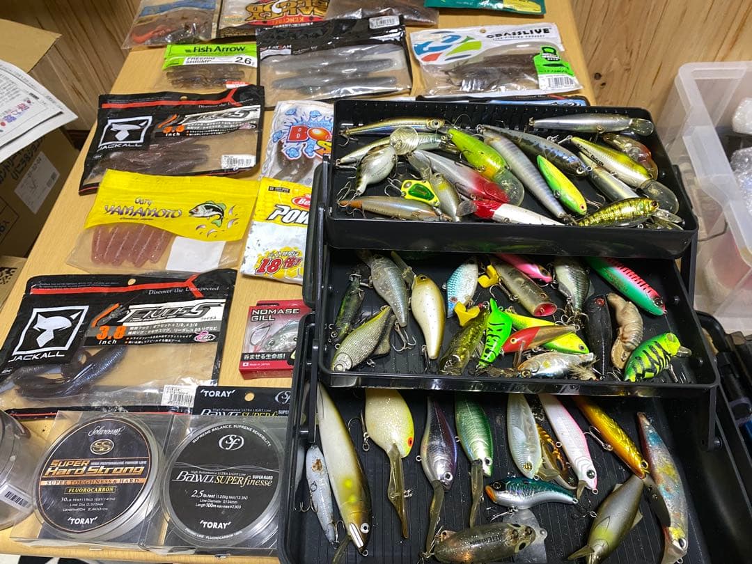 ★BASS引退セット！ルア一50個他多数　BOX毎　意外なおまけ有り