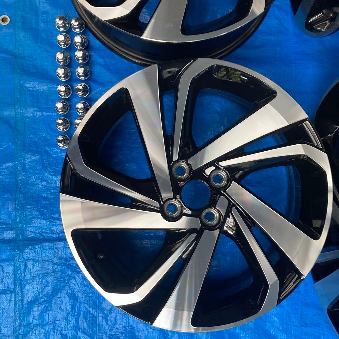 トヨタ　ライズ純正アルミホイール １７-６J 新車外し