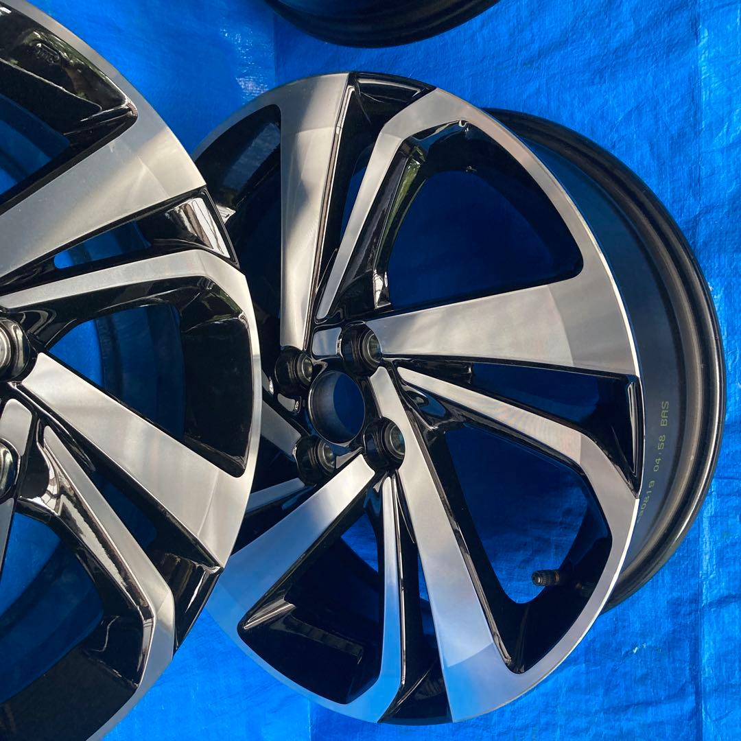 トヨタ　ライズ純正アルミホイール １７-６J 新車外し