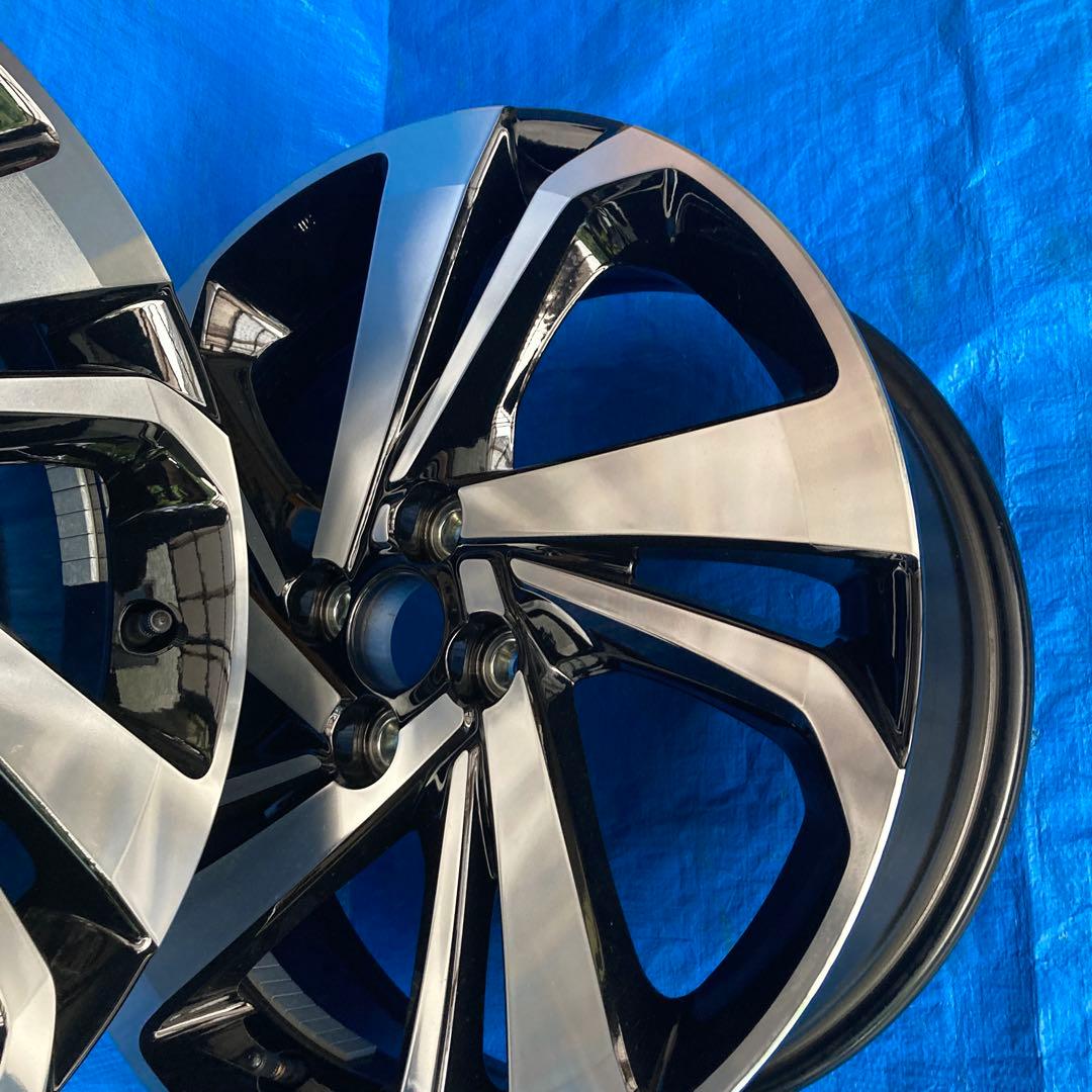 トヨタ　ライズ純正アルミホイール １７-６J 新車外し