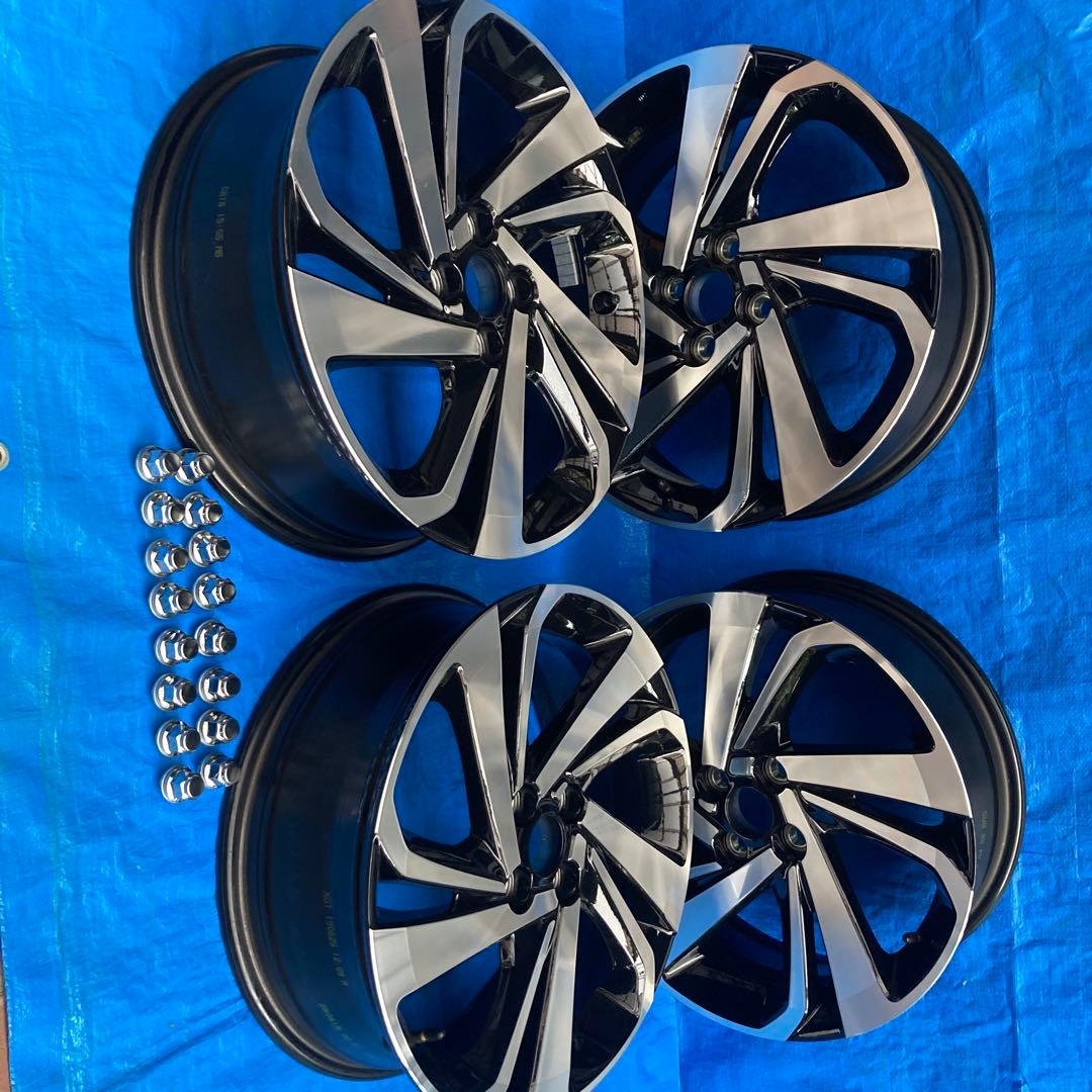 トヨタ　ライズ純正アルミホイール １７-６J 新車外し