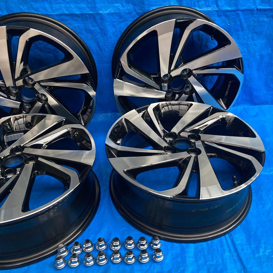 トヨタ　ライズ純正アルミホイール １７-６J 新車外し